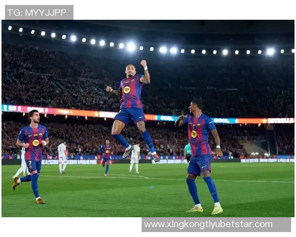 西甲最新动态皇马暂时领先巴萨今晚迎战塞维亚挑战